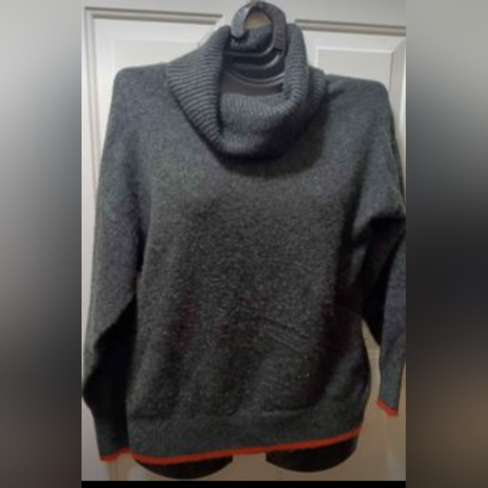 Retrology 2X turtle neck sweater